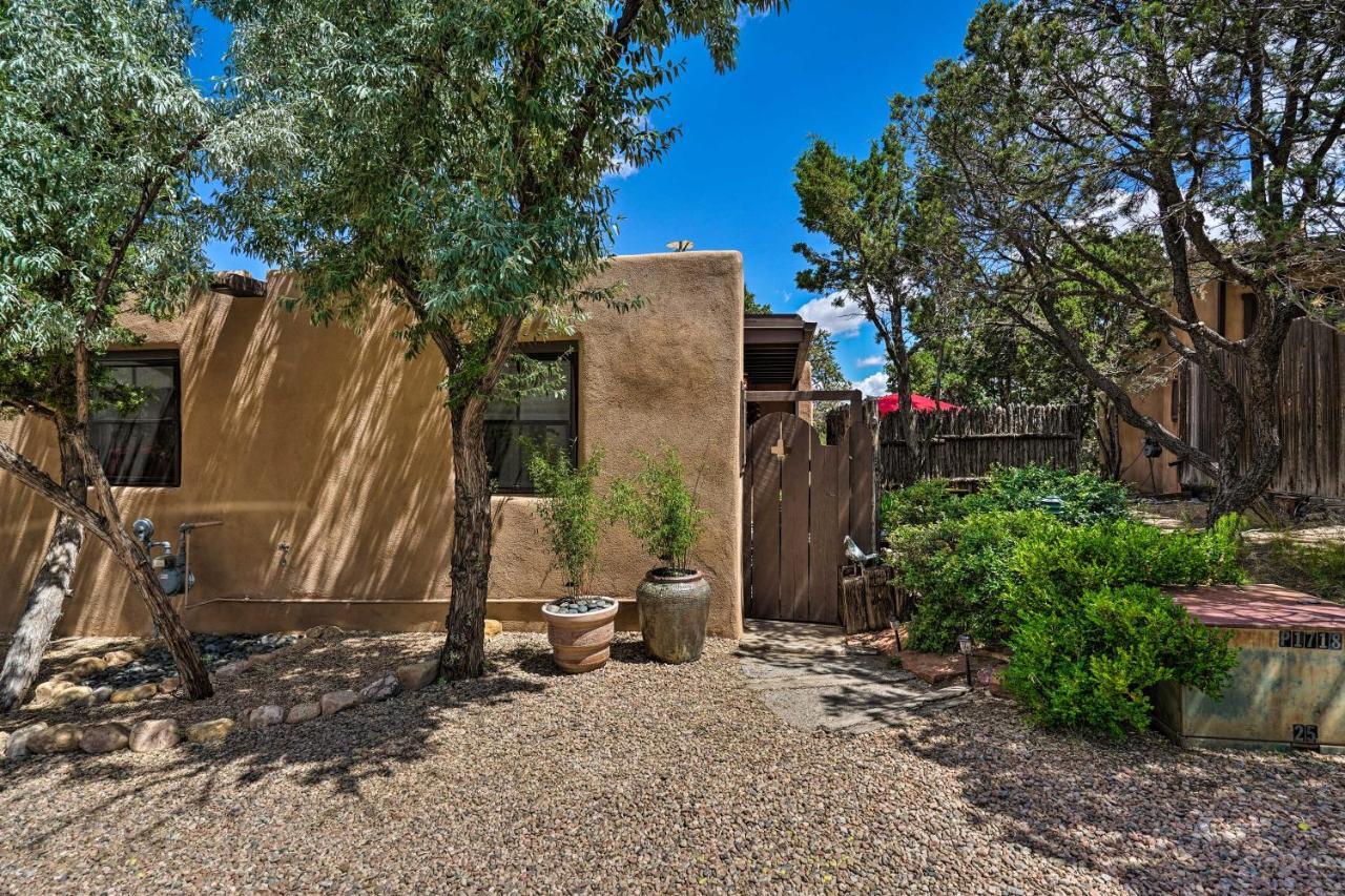 Modern Bungalow With Santa Fe Charm Less Than 2 Mi To Plaza Apartment Exterior photo
